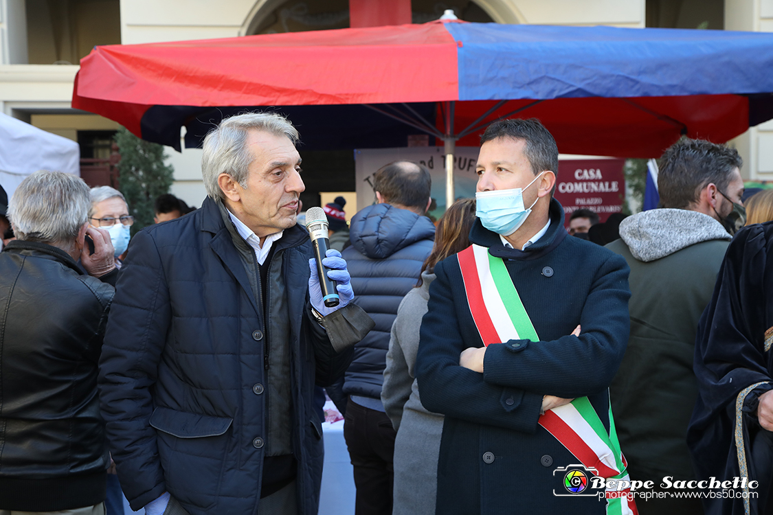 VBS_5873 - 10.ma Fiera Nazionale del Tartufo e Fiera dei Santi.jpg